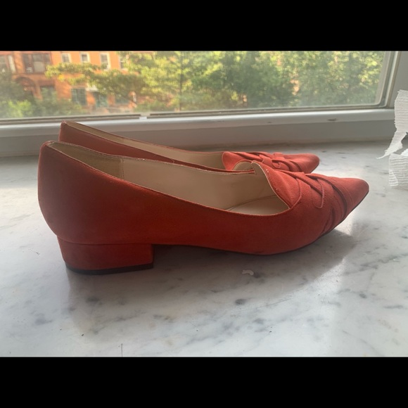 Cole Haan Women’s coral suede pointy flat - Picture 4 of 9